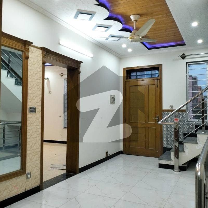 25x40 Upper Portion For Rent 25x40 Upper Portion For Rent