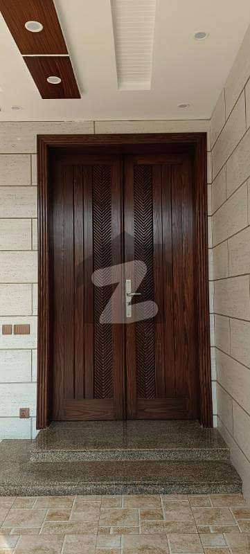 Dha Rahbar 8 Marla brand new house