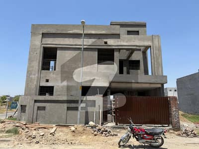 بحریہ آرچرڈ فیز 2 بحریہ آرچرڈ,لاہور میں 5 کمروں کا 7 مرلہ مکان 1.85 کروڑ میں برائے فروخت۔ بحریہ آرچرڈ فیز 2 بحریہ آرچرڈ,لاہور میں 5 کمروں کا 7 مرلہ مکان 1.85 کروڑ میں برائے فروخت۔