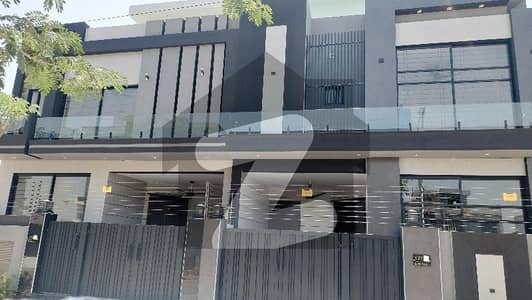 5 Marla beautiful house pear brend new in central park housing scheme Lahore E block