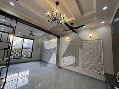 5 Marla Brand New House Available For Rent