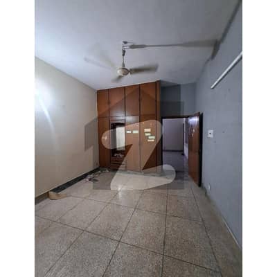 Well-constructed House Available For sale In Allama Iqbal Town - Rachna Block