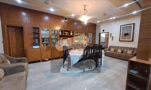 Awan Town House For Sale Sized 1 Kanal