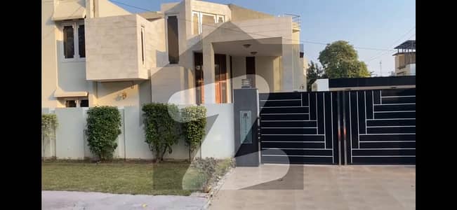 2 Kanal 2 Marla Fully Furnished Prime Corner Property