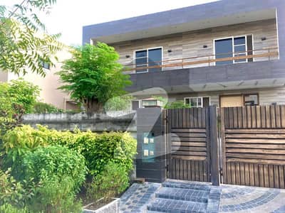 LUXURY STUDIO 2 BEDROOMS IN R BLOCK PHASE 7 DHA ROOM FOR RENT