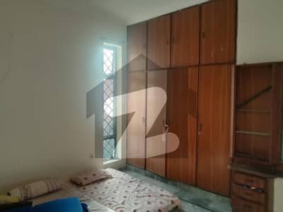 10 Marla Upper Portion For Rent. Near Wahdat Road, Masjid And Park