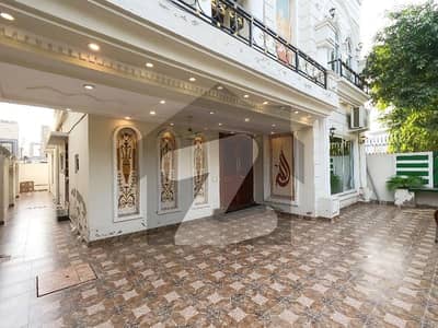 Prime Location House Of 20 Marla For sale In EME Society