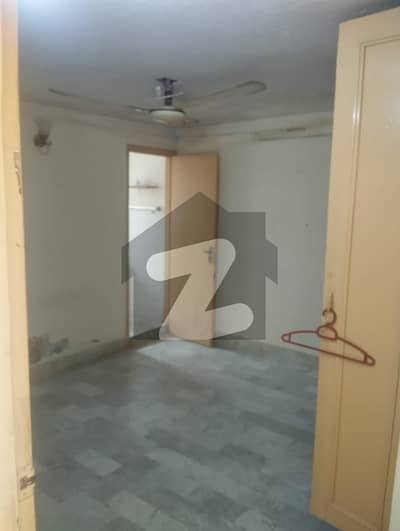 G9 /4 Mumty 2nd Floor Portion Available For Rent