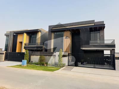 1 Kanal Pair Houses for Sale in DHA Multan Sector H at Price of 12 Crore, One is Corner
