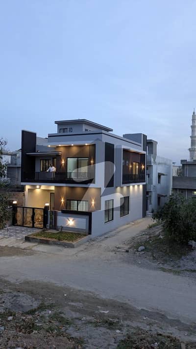 Beautiful Corner Modern House