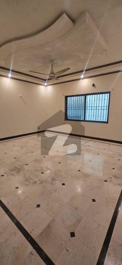 5 BEDROOMS 500 YARDS BUNGALOW FOR RENT IN PHASE 5 DHA
