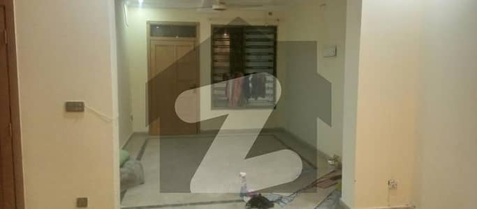 ای ۔ 11/2 ای ۔ 11,اسلام آباد میں 2 کمروں کا 6 مرلہ زیریں پورشن 70.0 ہزار میں کرایہ پر دستیاب ہے۔