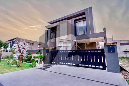 1 KANAL BRAND NEW EYE CATCHING ULTRA MODERN BUNGALOW FOR SALE NEAR TO RAYA IN LOW PRICE 1 KANAL BRAND NEW EYE CATCHING ULTRA MODERN BUNGALOW FOR SALE NEAR TO RAYA IN LOW PRICE