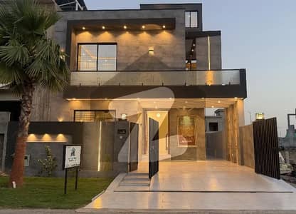 Elegant Modern 10 Marla House For Sale Direct Owner Deal Paragon City, Lahore