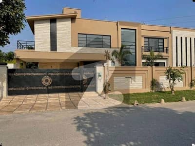 ANW REAL ESTATE PROUDLY OFFERS: 1 KANAL ELEGANT AND FULLY MAINTAINED SUPER HOT LOCATED BUNGALOW IS AVAILABLE IN THE BEST BLOCK OF DHA PHASE 5 LAHORE.