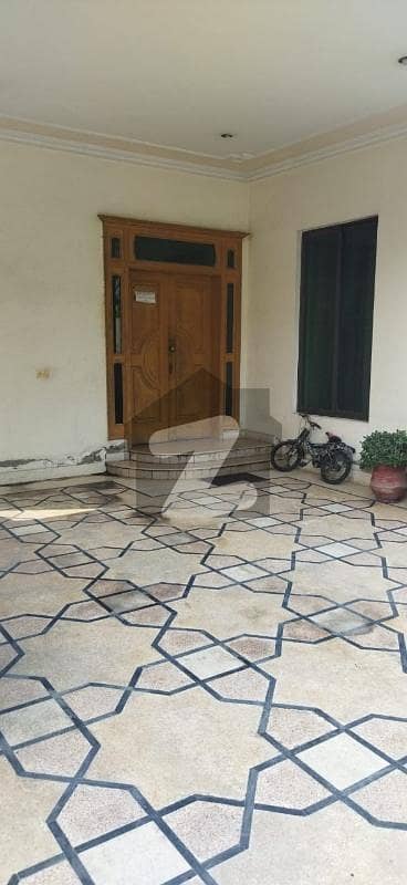 جوہر ٹاؤن فیز 2 - بلاک جی4 جوہر ٹاؤن فیز 2,جوہر ٹاؤن,لاہور میں 1 کنال عمارت 20.0 کروڑ میں برائے فروخت۔ جوہر ٹاؤن فیز 2 - بلاک جی4 جوہر ٹاؤن فیز 2,جوہر ٹاؤن,لاہور میں 1 کنال عمارت 20.0 کروڑ میں برائے فروخت۔