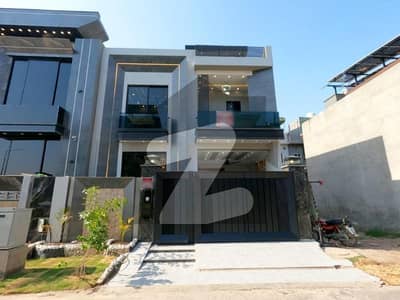 5 Marla House Ideally Situated In Park View City - Executive Block