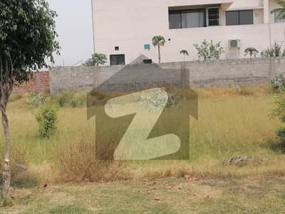 آئی وی وائی فارمز برکی روڈ,کینٹ,لاہور میں 1 کنال رہائشی پلاٹ 55.0 لاکھ میں برائے فروخت۔