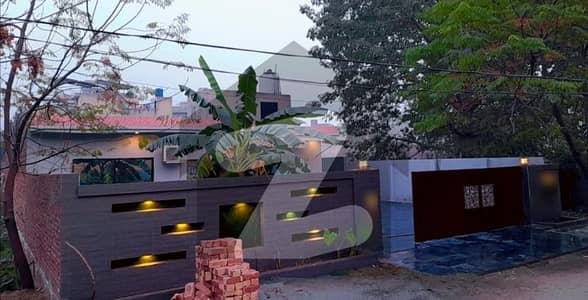 Single Storey 1 Kanal House Available In Marghzar Officers Colony For sale