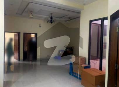 1 Kanal Lower Portion Up For Rent In Garden Town
