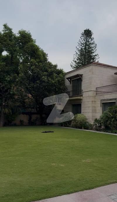 F-8 triple story Luxury house 4kanal Available For Rent