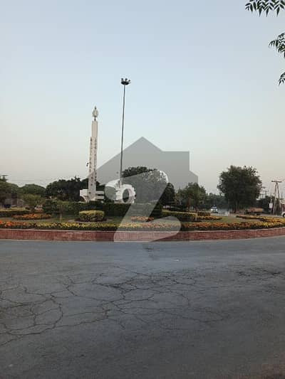 پی جی ای سی ایچ ایس فیز 2 پنجاب گورنمنٹ ایمپلائیز سوسائٹی,لاہور میں 1 کنال رہائشی پلاٹ 2.55 کروڑ میں برائے فروخت۔
