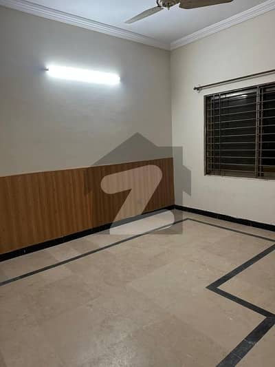 4 Marla Ground Portion For Rent In G-13/1 2 bedrooms with 2 baths   kitchen