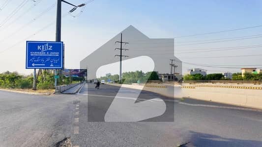 پائن ایونیو لاہور میں 3 مرلہ Studio دفتر 1.98 کروڑ میں برائے فروخت۔