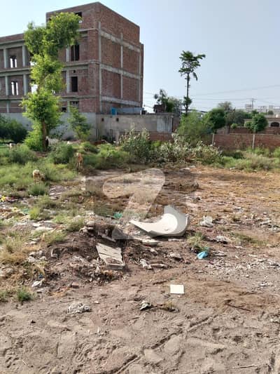 بوسان روڈ ملتان میں 15 مرلہ رہائشی پلاٹ 2.25 کروڑ میں برائے فروخت۔