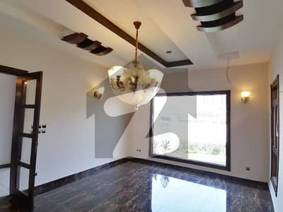 Affordable Prime Location House Of 500 Square Yards Is Available For sale