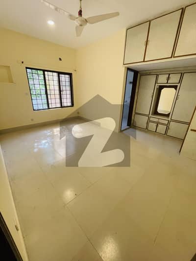 ایف ۔ 8/4 ایف ۔ 8,اسلام آباد میں 6 کمروں کا 1 کنال مکان 30.0 کروڑ میں برائے فروخت۔