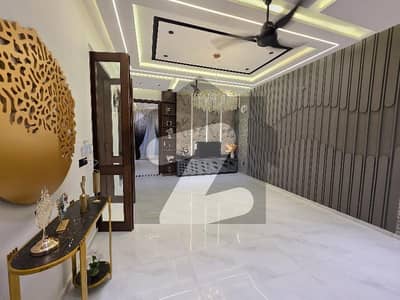 A Well Designed Corner House Is Up For sale In An Ideal Location In Lahore