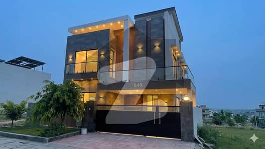 Prominently-Located 10 Marla House Available In Bahria Town Phase 8 - Block I