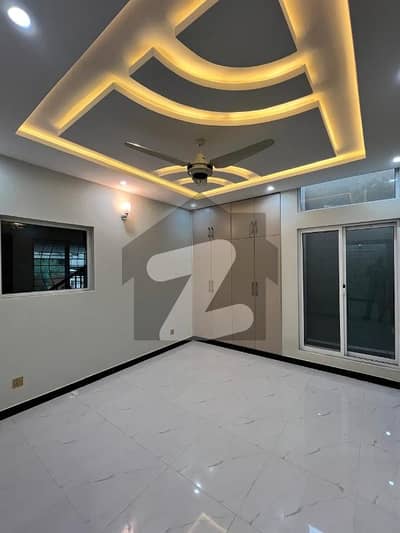 5 Marla Slightly Used House For Rent in Rafi Block