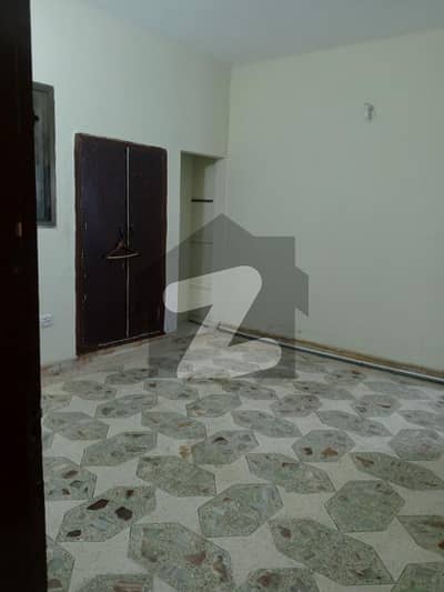 240 Yards Ground Floor 3 Bed dd Gulshan Block 5