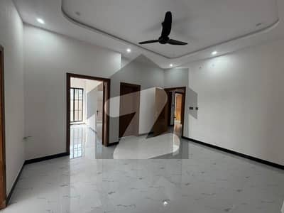 1 kanal Slightly Used House For Rent in DHA phase 1