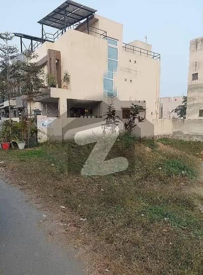 ڈی ایچ اے فیز 7 - بلاک ڈبلیو فیز 7,ڈیفنس (ڈی ایچ اے),لاہور میں 1 کنال رہائشی پلاٹ 4.0 کروڑ میں برائے فروخت۔
