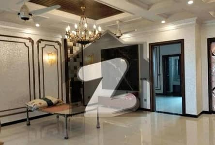 بحریہ ٹاؤن سیکٹر سی بحریہ ٹاؤن,لاہور میں 4 کمروں کا 1 کنال بالائی پورشن 1.4 لاکھ میں کرایہ پر دستیاب ہے۔