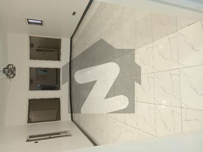 Gulshan-E-Iqbal Town Office Sized 700 Square Feet
