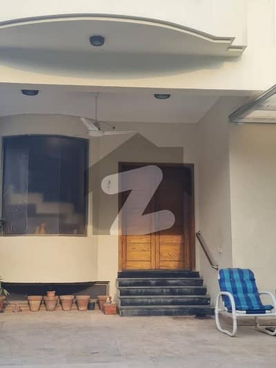 G-14/4 Corner House 40x80 Triple Storey 8 Bed Rooms Investor Price