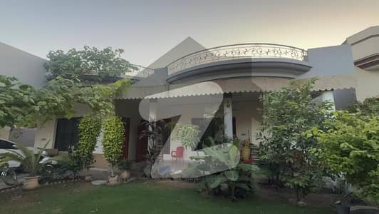 علامہ اقبال ٹاؤن گوجرانوالہ میں 4 کمروں کا 1 کنال مکان 3.85 کروڑ میں برائے فروخت۔
