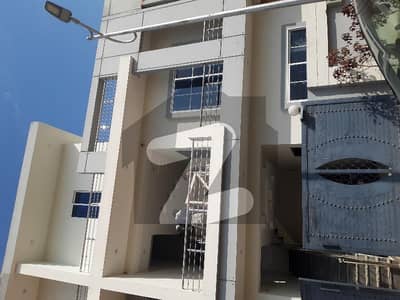 ایم پی سی ایچ ایس ۔ ملٹی گارڈنز بی ۔ 17,اسلام آباد میں 4 کمروں کا 5 مرلہ مکان 2.1 کروڑ میں برائے فروخت۔