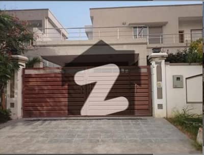 Well-Maintained 500 Sq. Yards House Available for Sale Walking Distance to Mosque, Market, Banks & Food Street