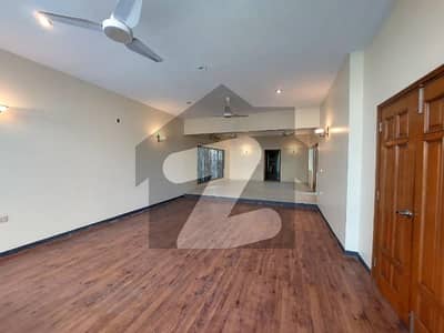 500 Yards Luxury Bungalow for sale in DHA phase 6 - Creek lane.