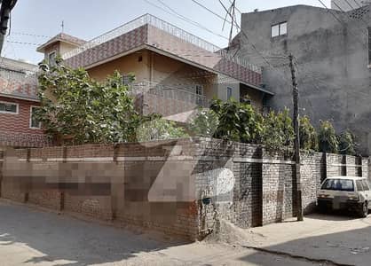 پیکو روڈ لاہور میں 10 مرلہ عمارت 4.5 کروڑ میں برائے فروخت۔