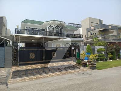 5 Beds 10 Marla Double Unit House for Rent in Ex Air Avenue DHA Phase 8 Lahore.