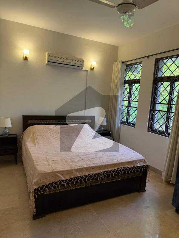House For Rent In F-7 House For Rent In F-7