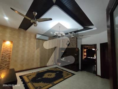 بحریہ آرچرڈ فیز 2 بحریہ آرچرڈ,لاہور میں 5 کمروں کا 10 مرلہ مکان 3.0 کروڑ میں برائے فروخت۔