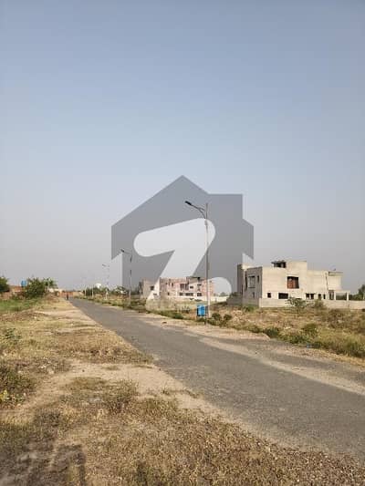 ڈی ایچ اے فیز9 پریزم - بلاک کیو ڈی ایچ اے فیز9 پریزم,ڈی ایچ اے ڈیفینس,لاہور میں 1 کنال رہائشی پلاٹ 2.88 کروڑ میں برائے فروخت۔