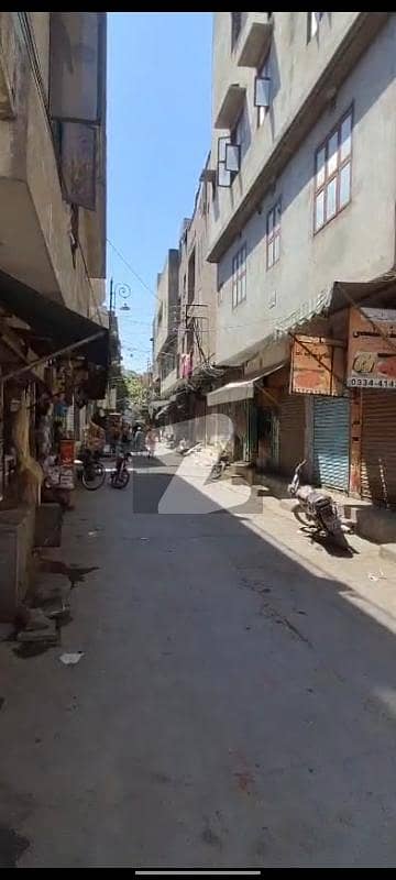Triple Story Shop In Gunj Bazar Mughalpura Laalpul